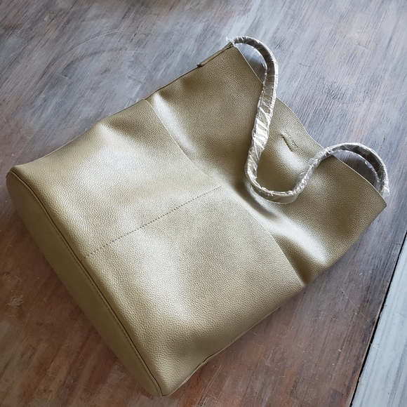 Brand NEW shoulder and laptop bag. - Picture 3 of 8